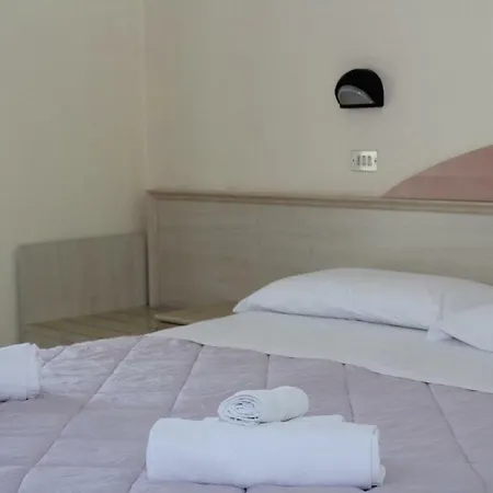 Primula Hotel 2*