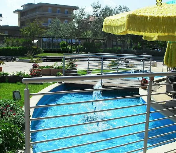 מלון Primula צ'סנטיקו